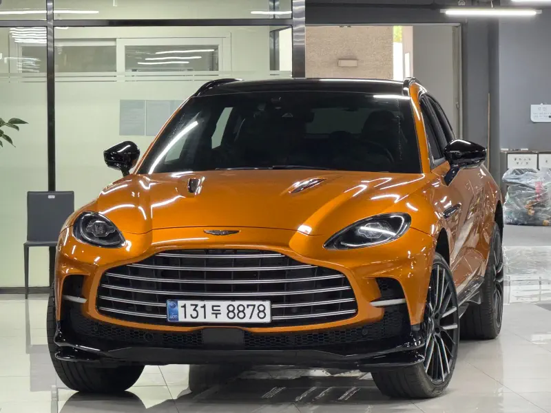 Aston Martin DBX