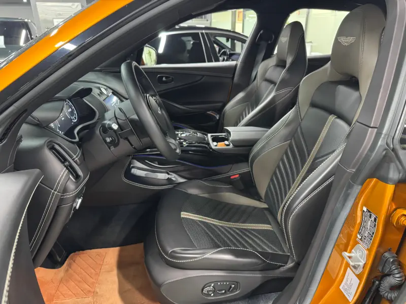 Aston Martin DBX