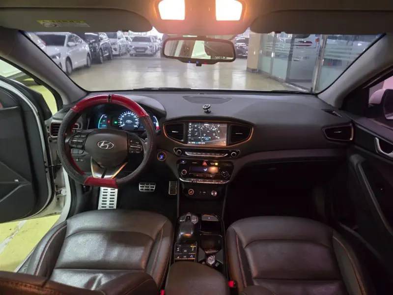 Hyundai Ioniq