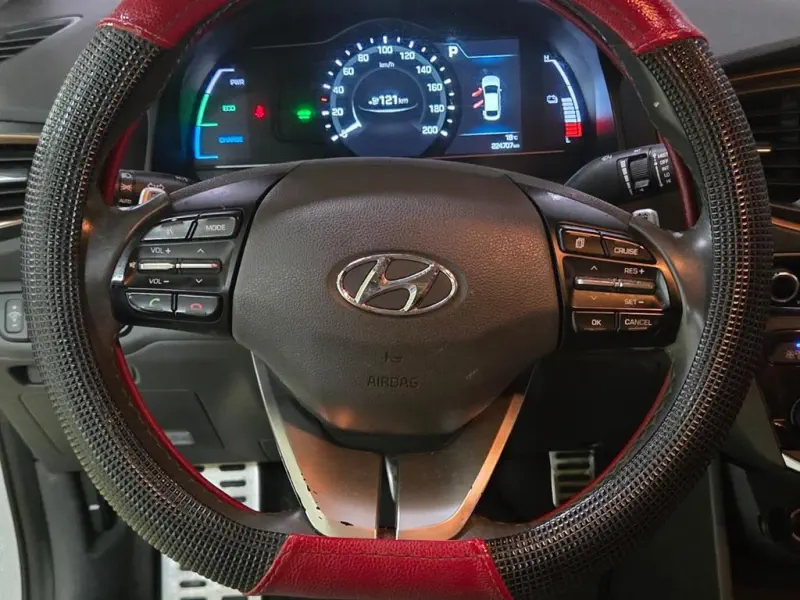 Hyundai Ioniq