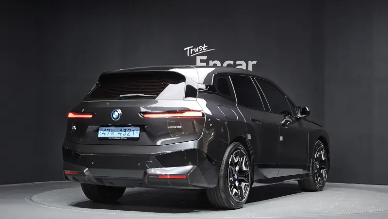 BMW iX