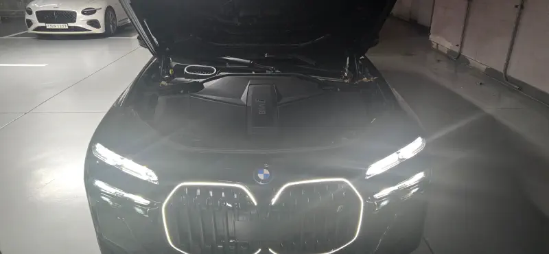 BMW i7