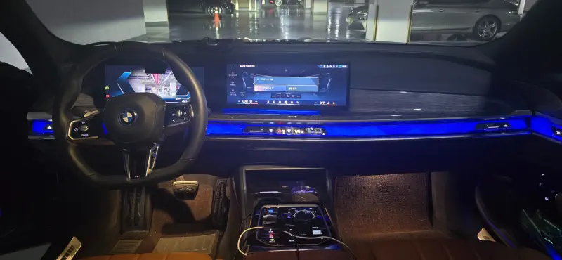 BMW i7