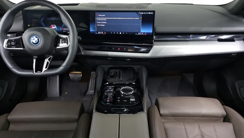 BMW i5