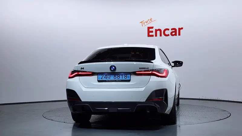 BMW i4