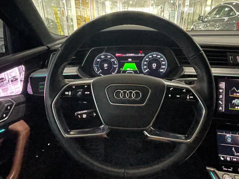 Audi e-tron
