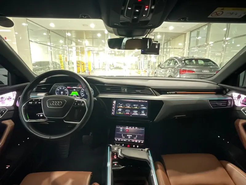 Audi e-tron