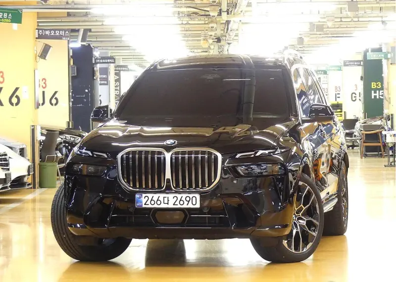 BMW X7