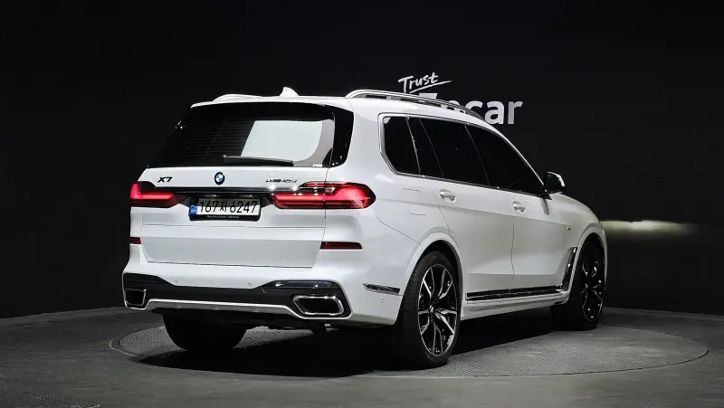 BMW X7