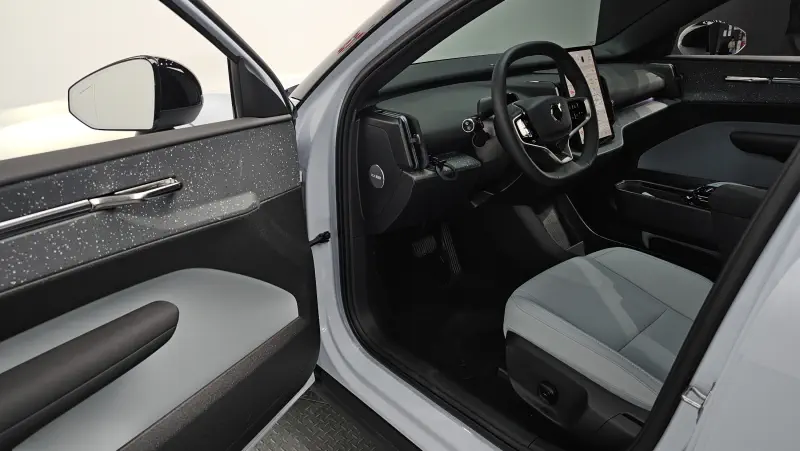 Volvo EX30