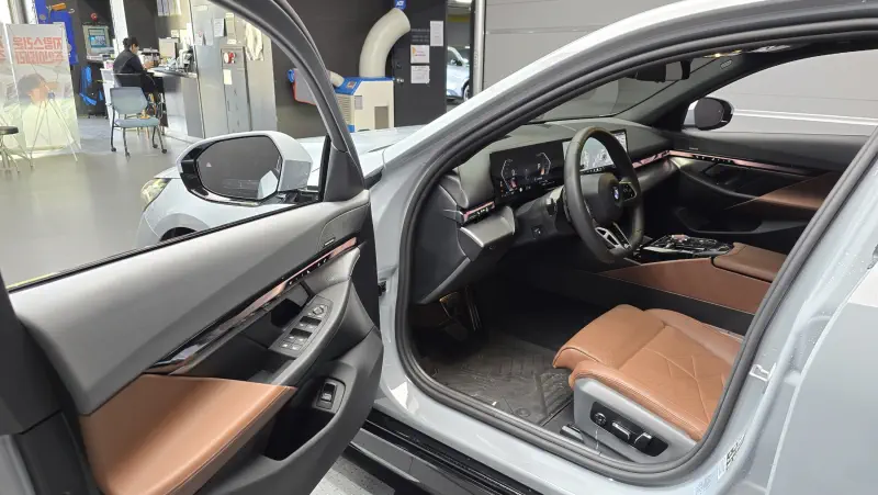 BMW 5-Series