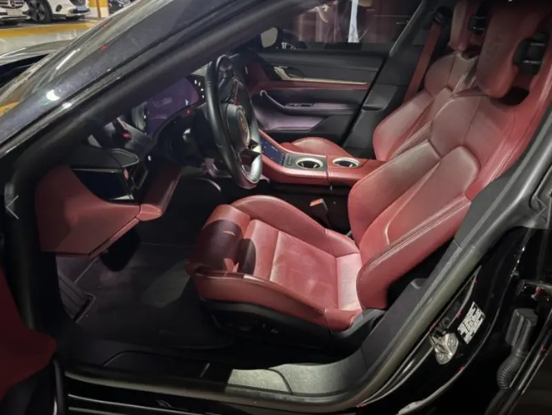Porsche Taycan