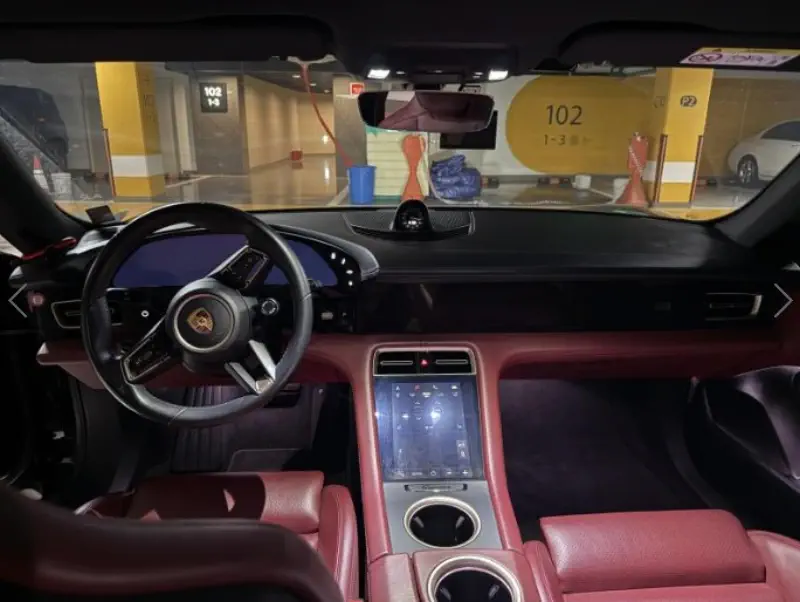 Porsche Taycan