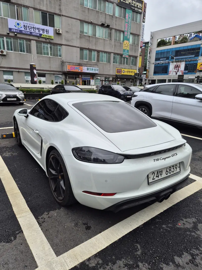 Porsche Cayman