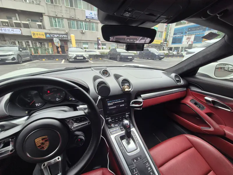 Porsche Cayman