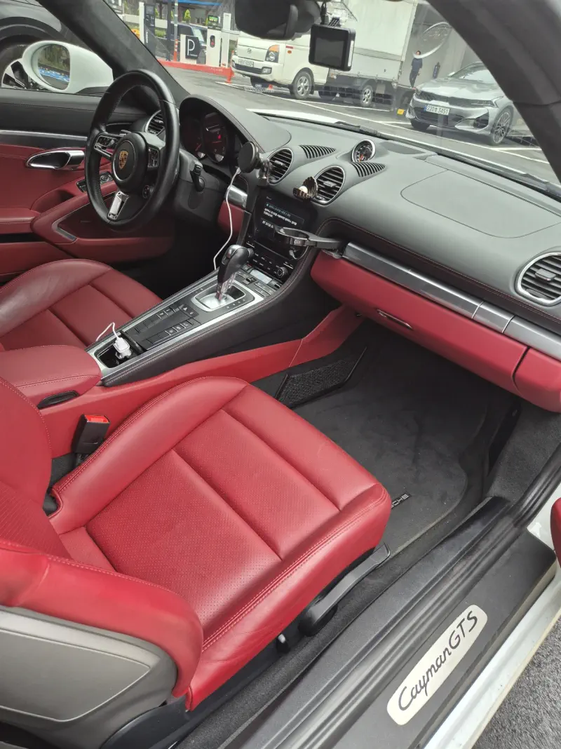 Porsche Cayman