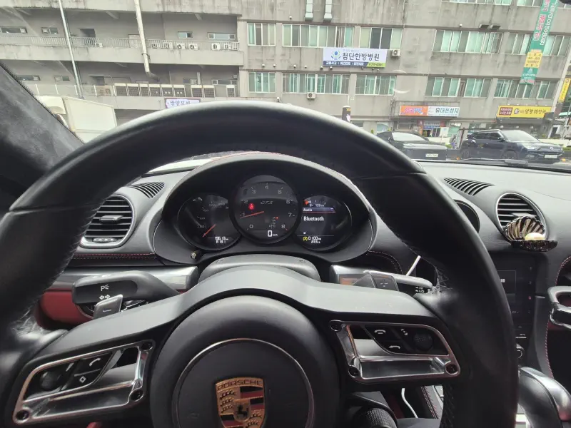 Porsche Cayman
