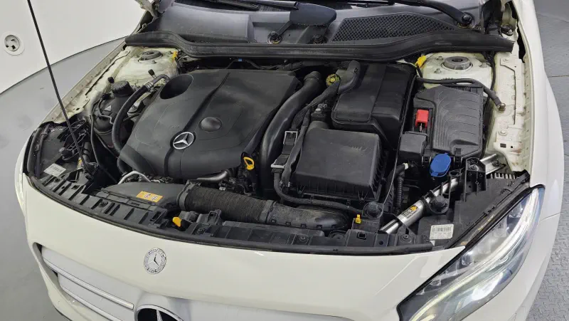 Mercedes-Benz GLA-Class