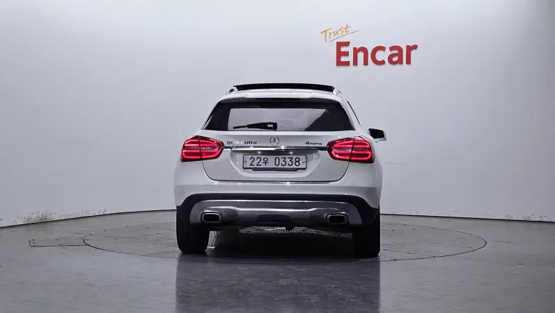 Mercedes-Benz GLA-Class