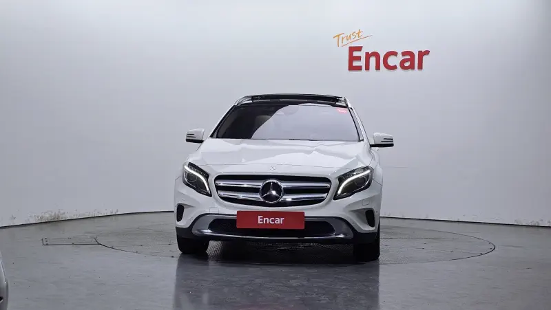 Mercedes-Benz GLA-Class