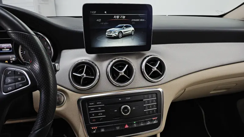 Mercedes-Benz GLA-Class