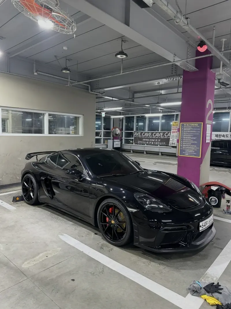 Porsche Cayman
