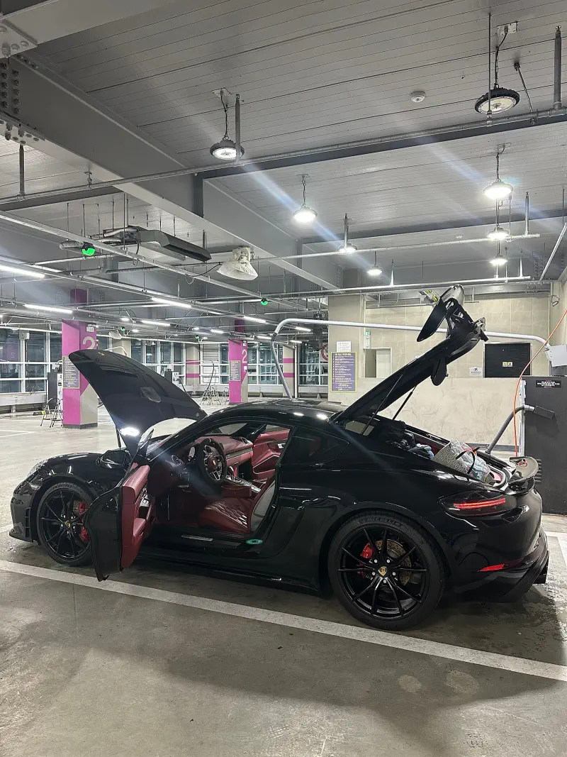 Porsche Cayman