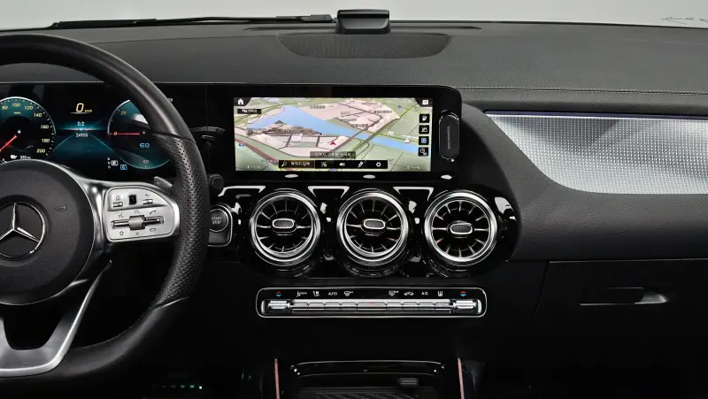 Mercedes-Benz EQA