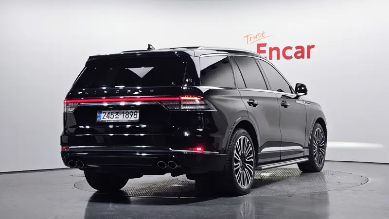 Lincoln Aviator