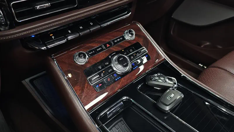 Lincoln Aviator