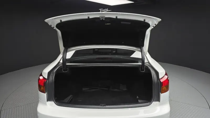 Lexus IS250