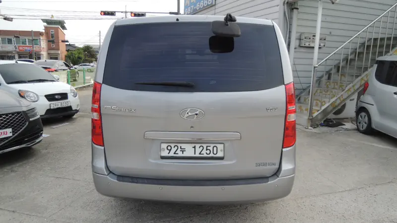 Hyundai Grand Starex