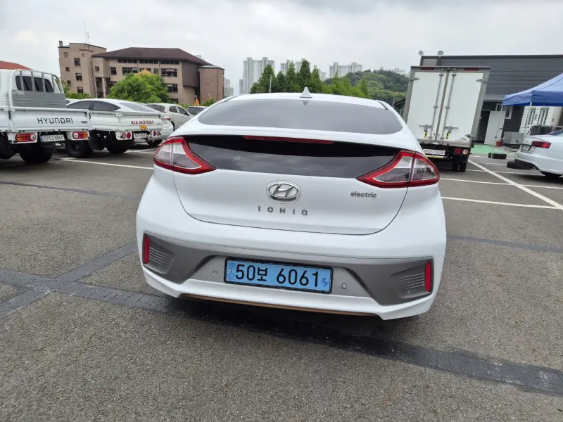 Hyundai Ioniq