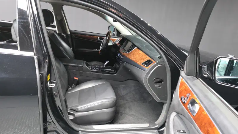 Hyundai Equus