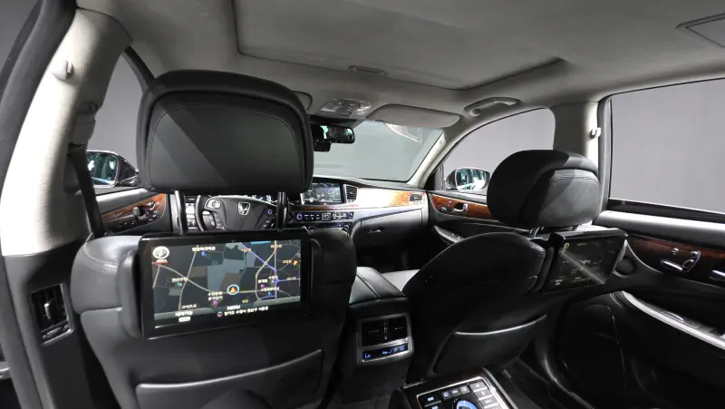 Hyundai Equus