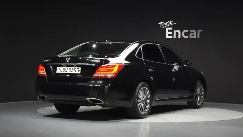 Hyundai Equus