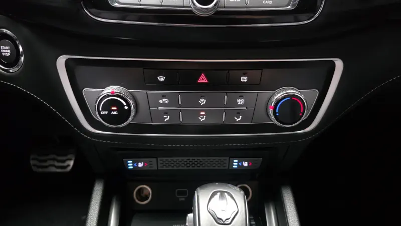 SsangYong Rexton Sports Khan