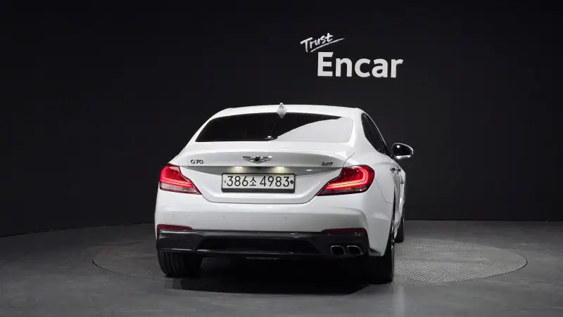 Genesis G70