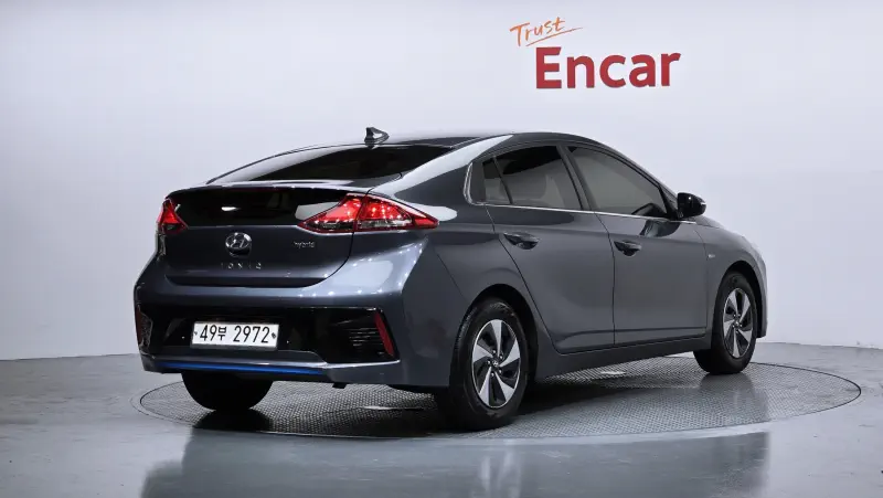 Hyundai Ioniq