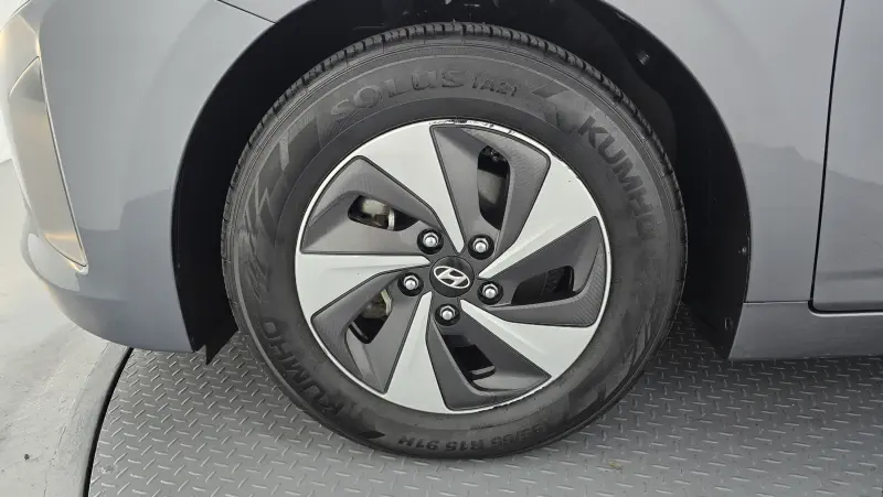 Hyundai Ioniq