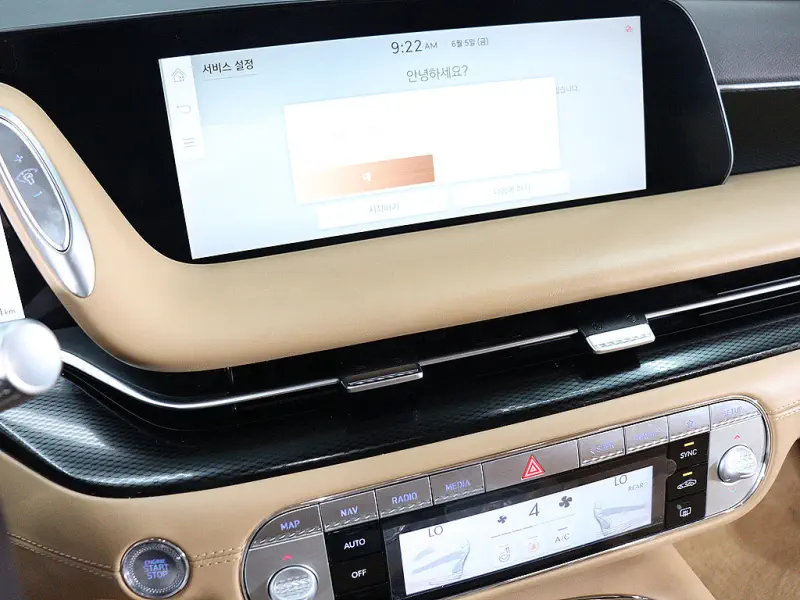 Genesis G90