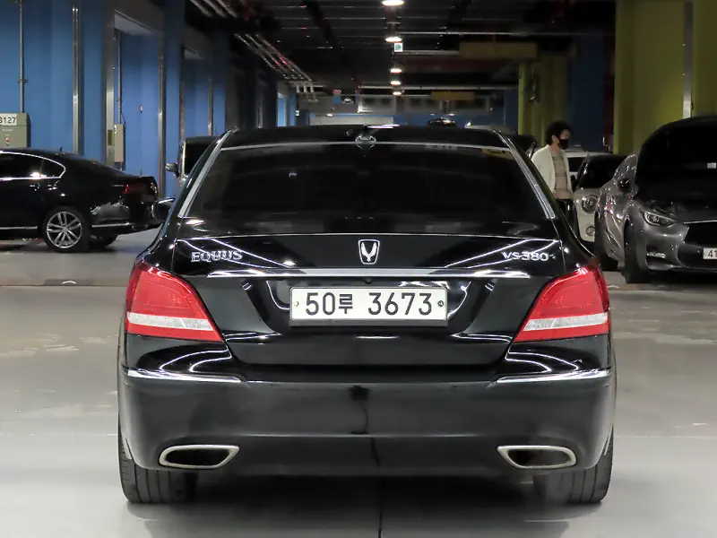 Hyundai Equus