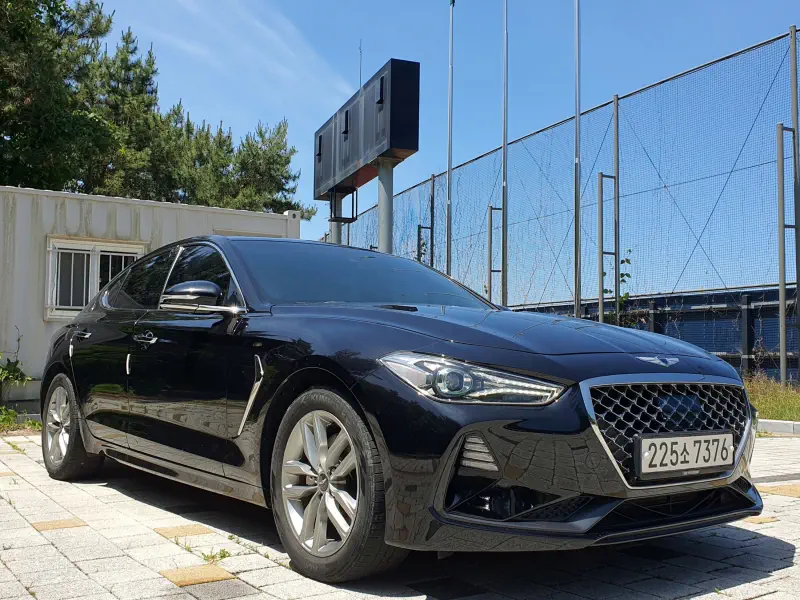 Genesis G70