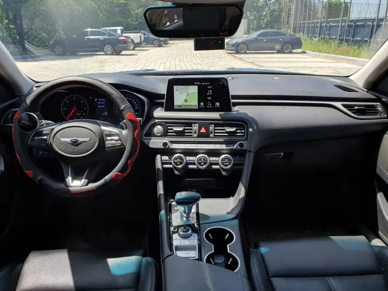 Genesis G70