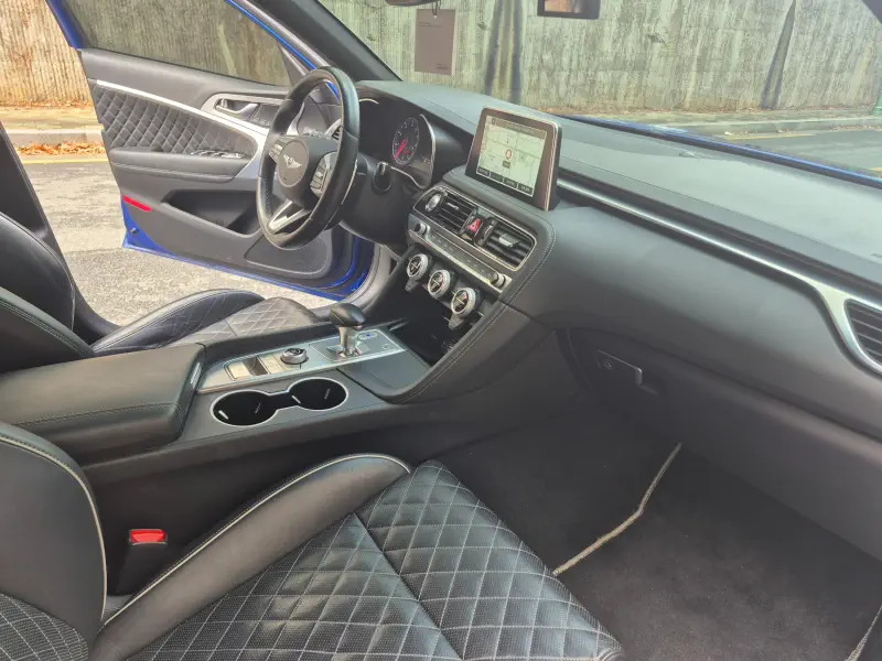 Genesis G70