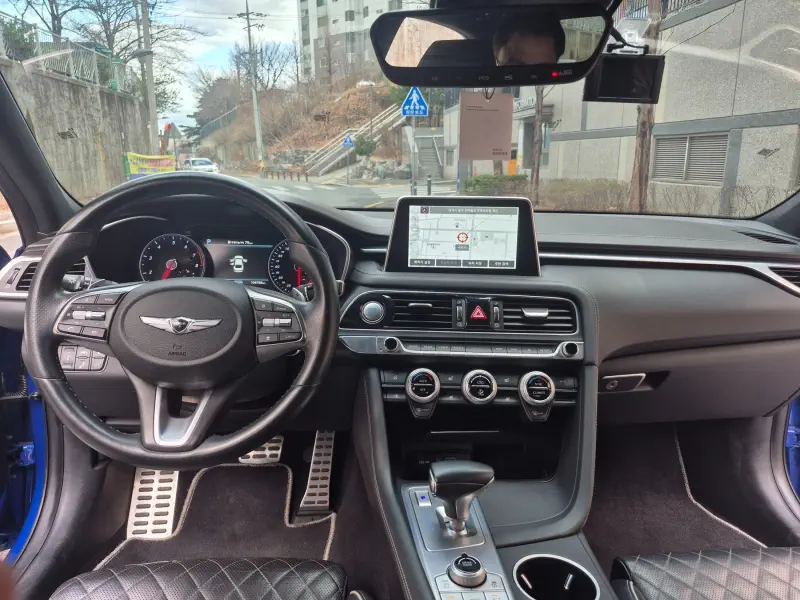 Genesis G70
