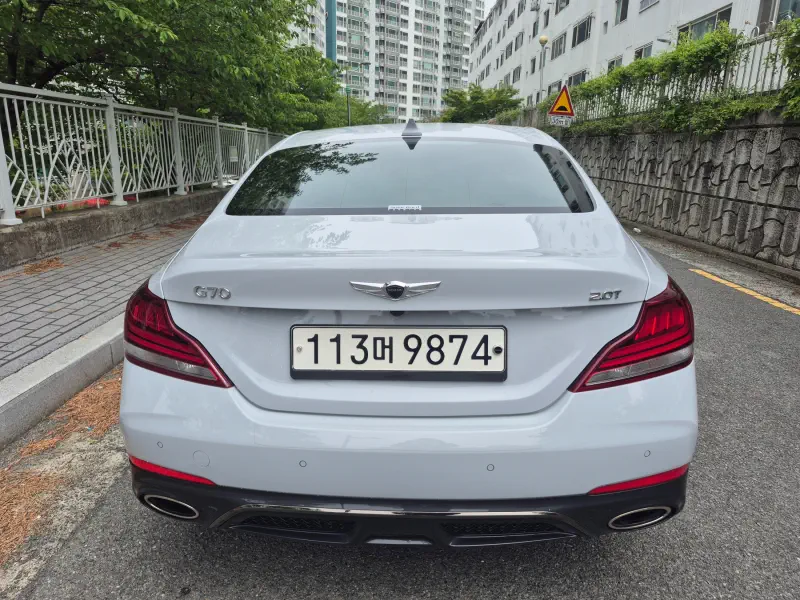 Genesis G70