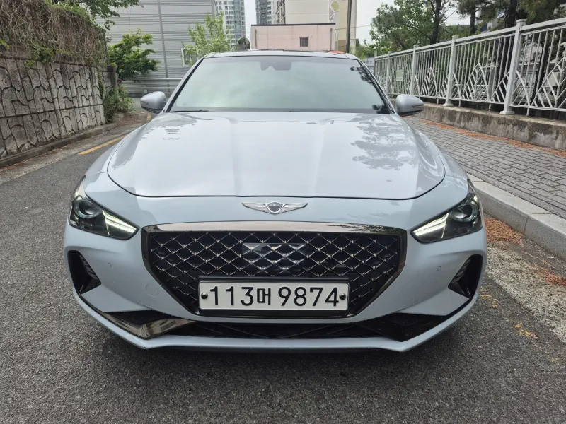 Genesis G70