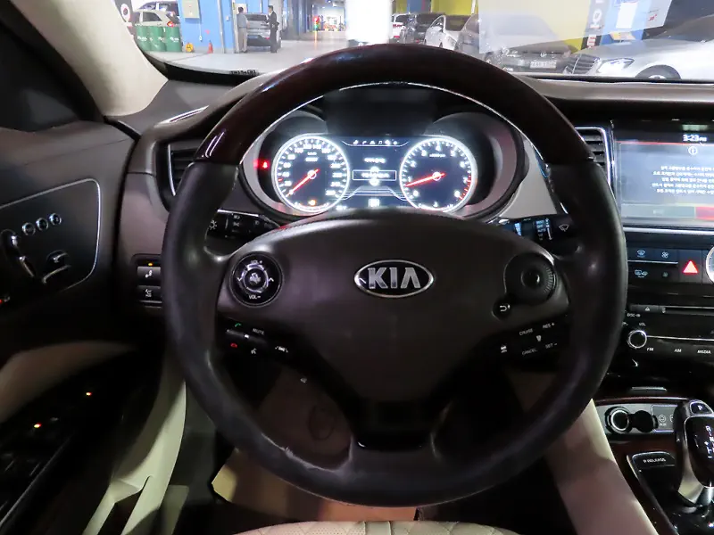 Kia K9