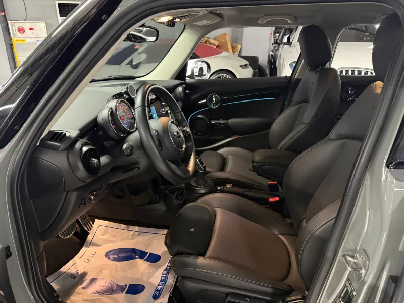 MINI Hatch